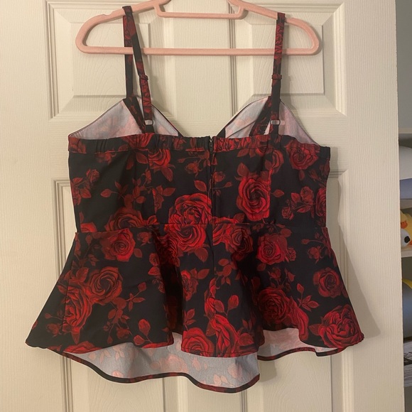 Torrid Red And Black Floral Bengaline Lace-Up Peplum Top (part of a set) - Picture 5 of 8
